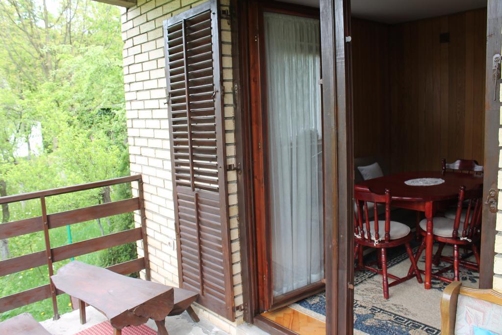 Holiday Home Zbilje Visoko Bagian luar foto