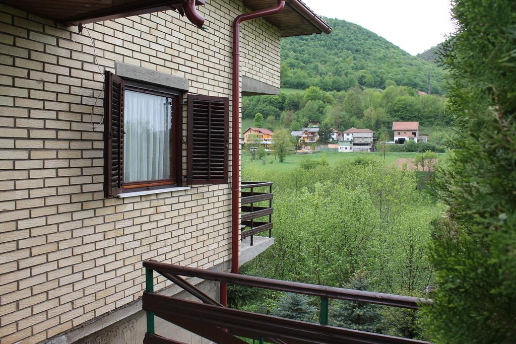 Holiday Home Zbilje Visoko Bagian luar foto