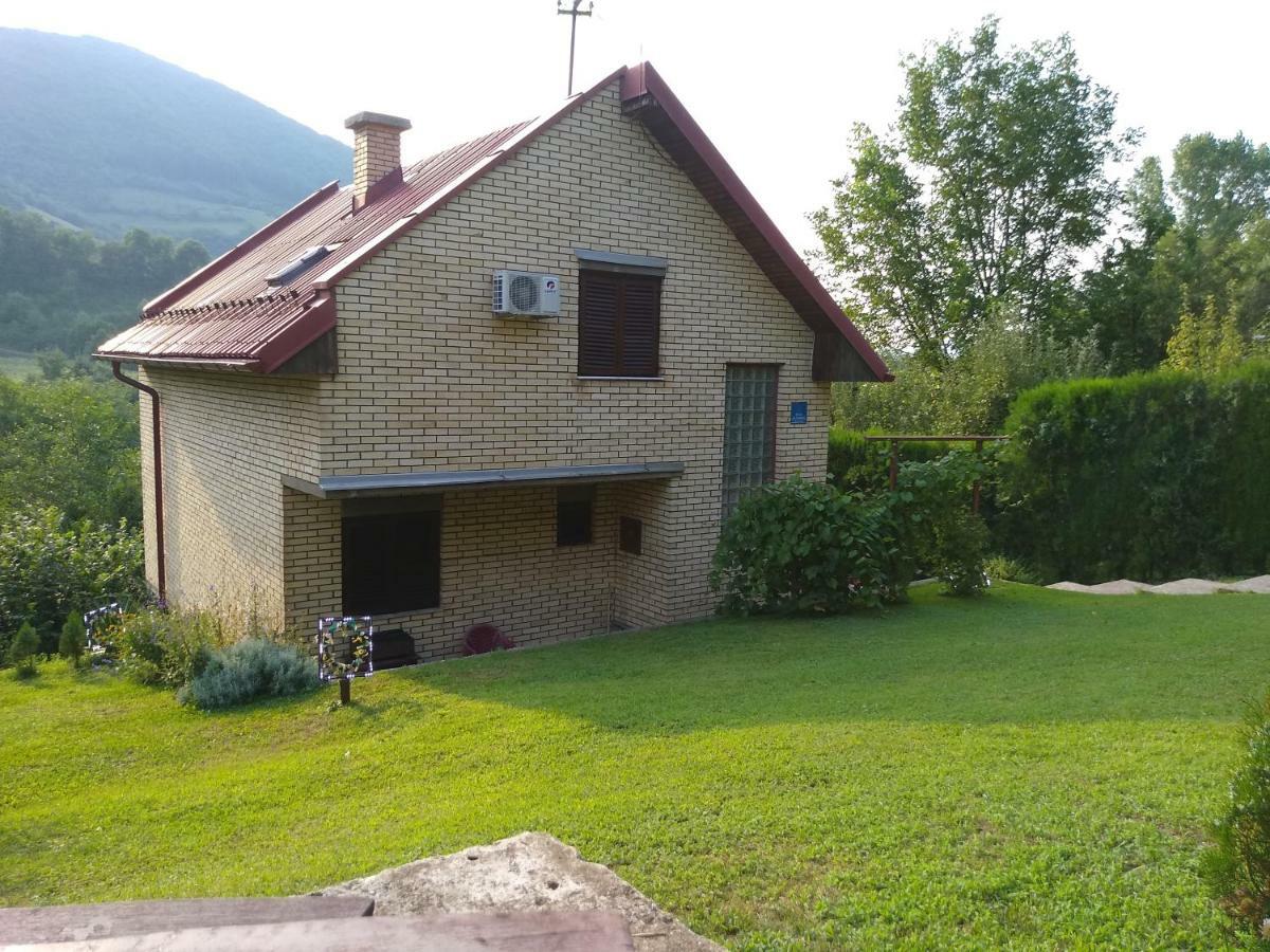 Holiday Home Zbilje Visoko Bagian luar foto